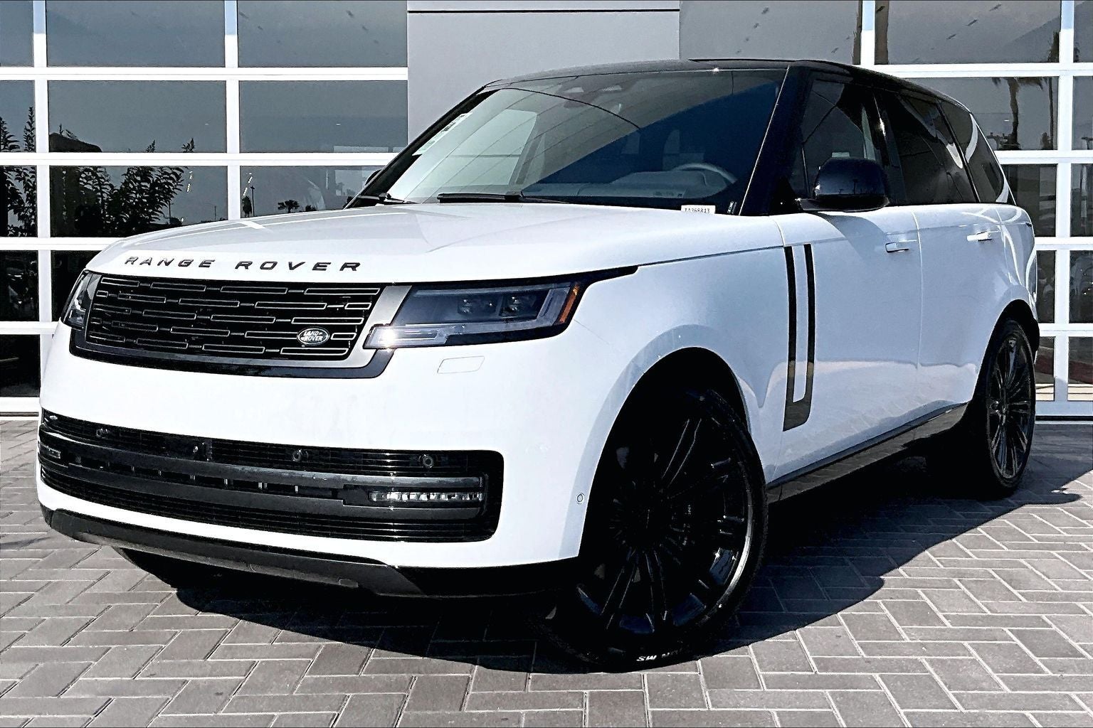 2026 Land Rover Range Rover SE