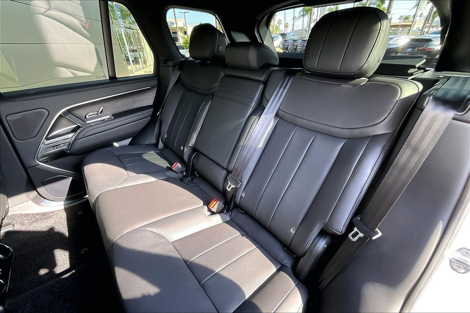 2026 Land Rover Range Rover SE
