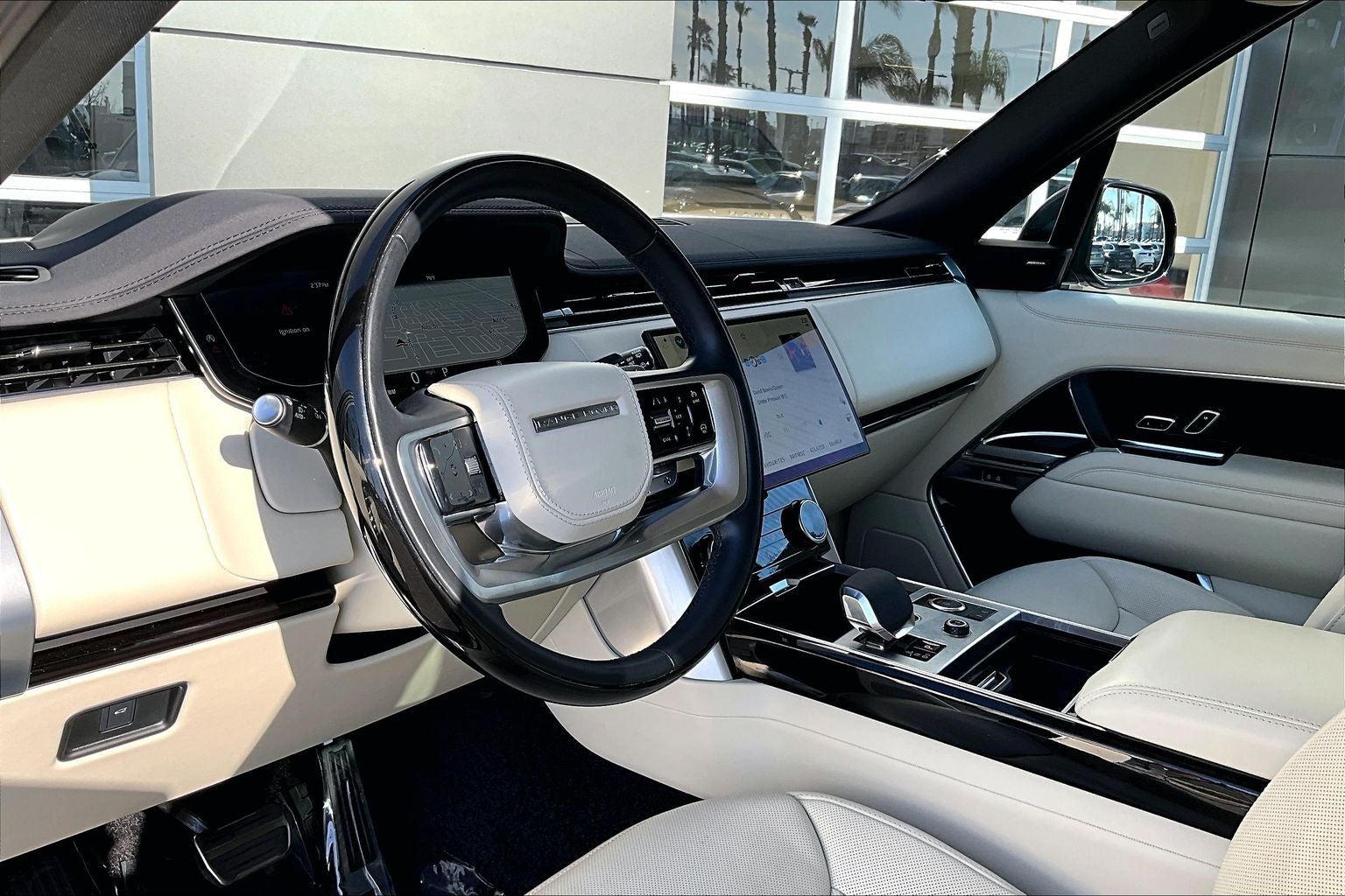 2023 Land Rover Range Rover SE LWB