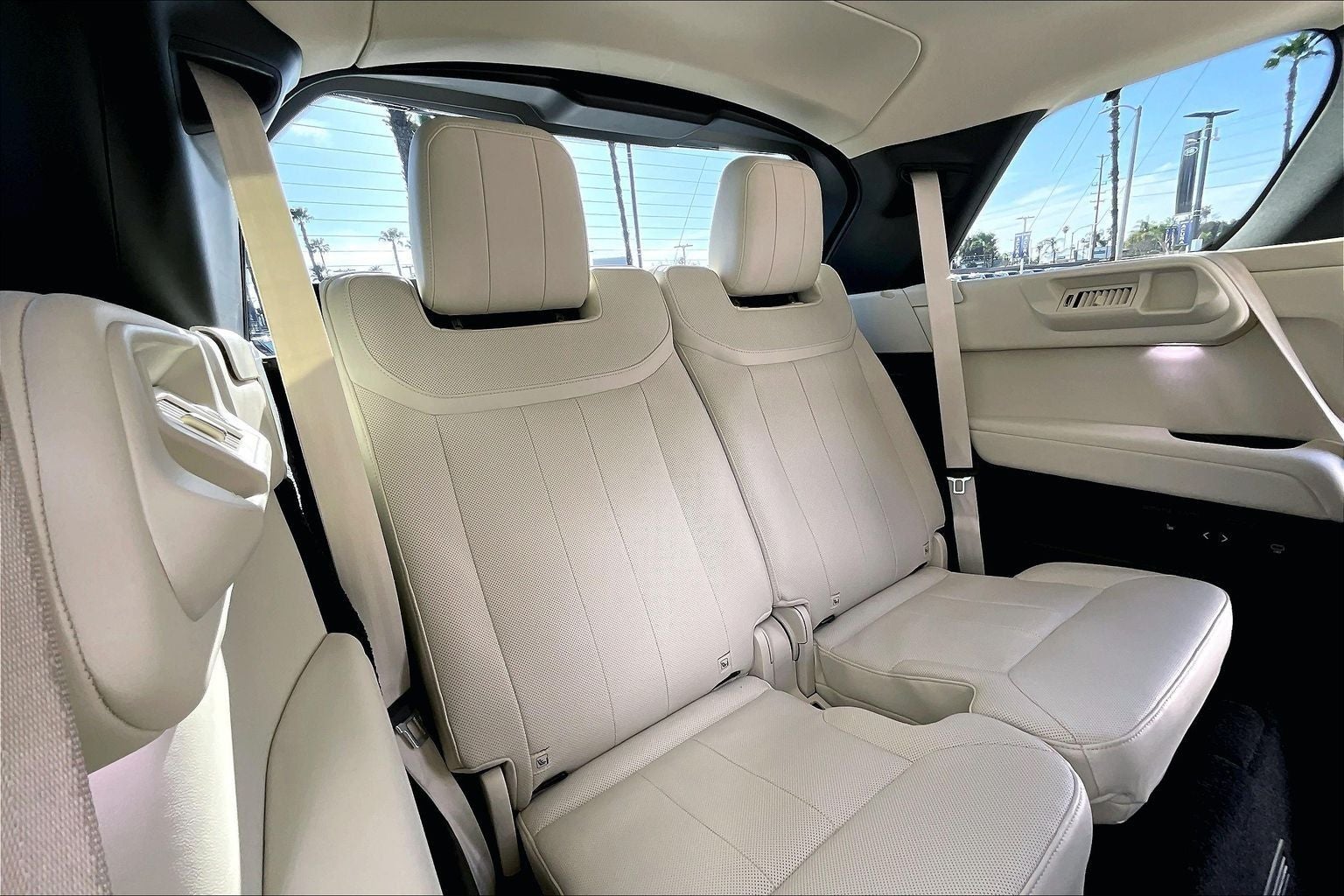 2023 Land Rover Range Rover SE LWB