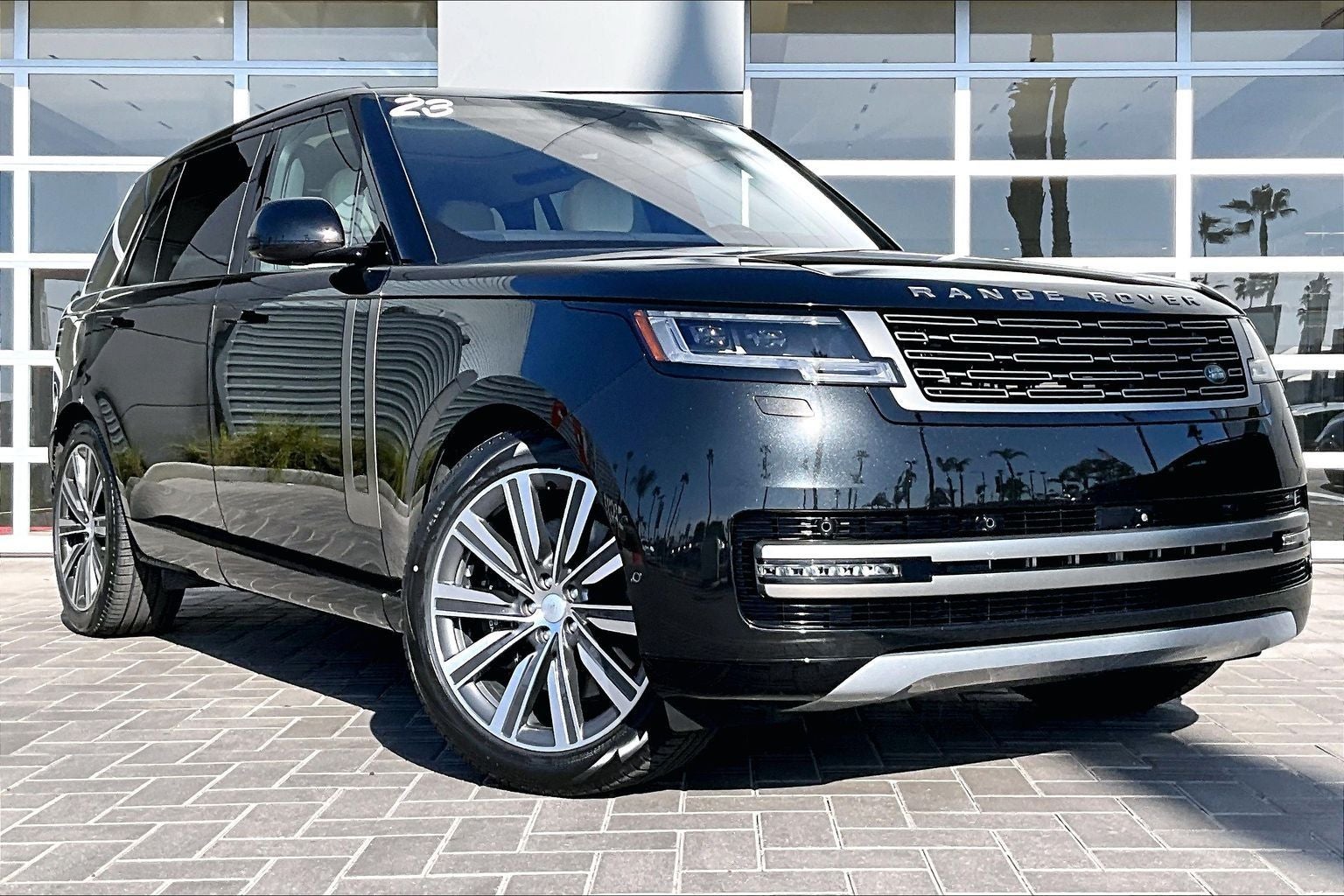 2023 Land Rover Range Rover SE LWB