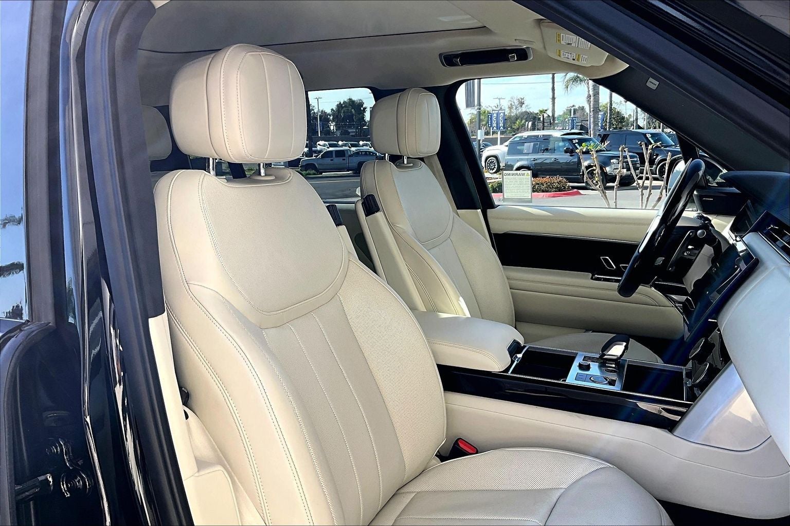 2023 Land Rover Range Rover SE LWB