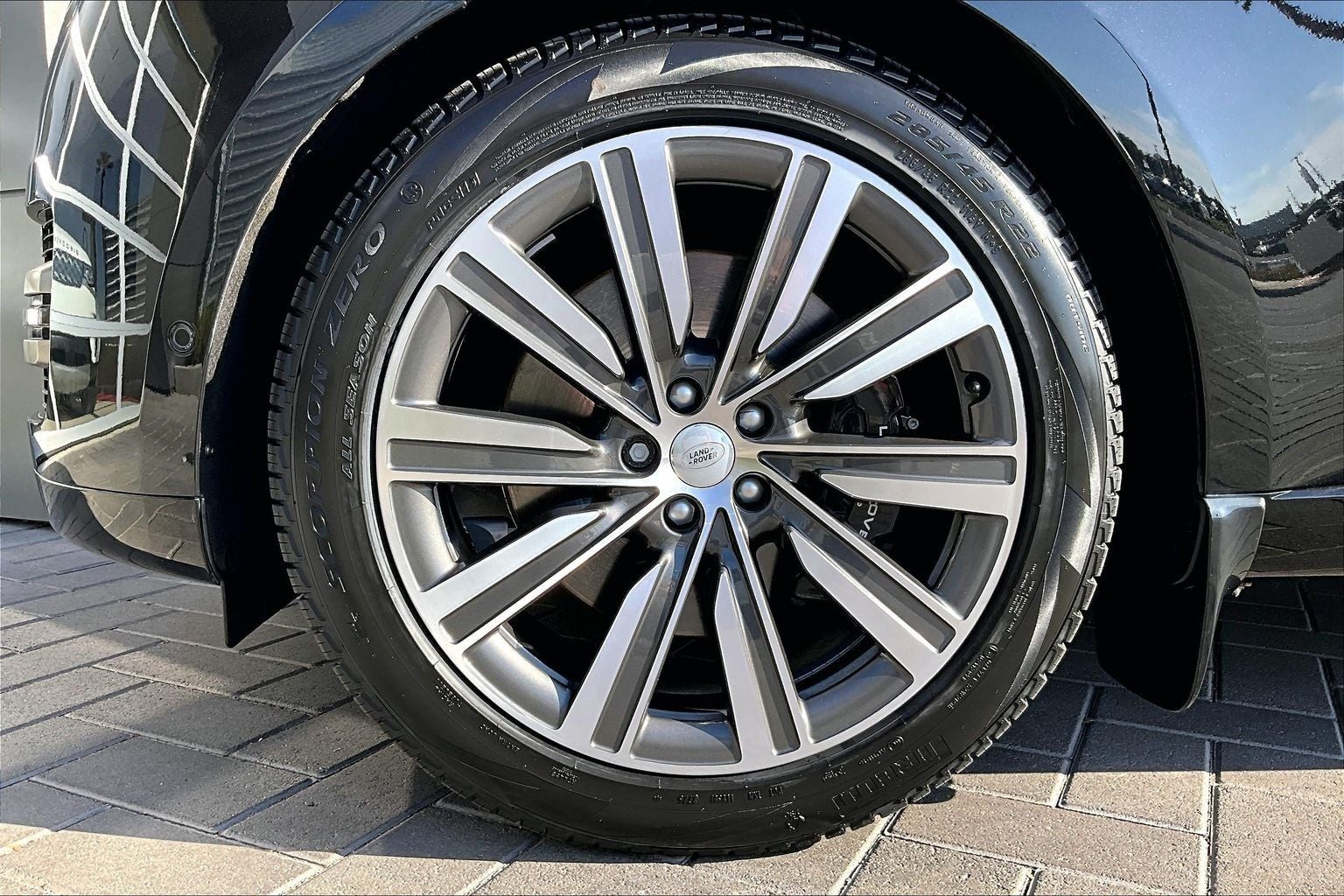 2023 Land Rover Range Rover SE LWB