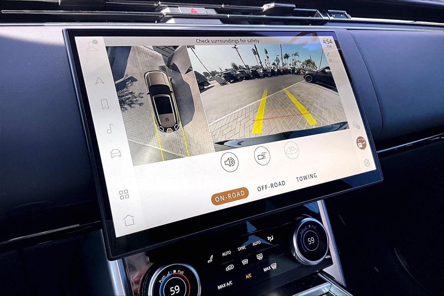 2023 Land Rover Range Rover SE LWB