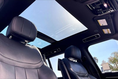 2023 Land Rover Range Rover SE LWB