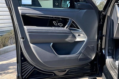 2023 Land Rover Range Rover SE LWB