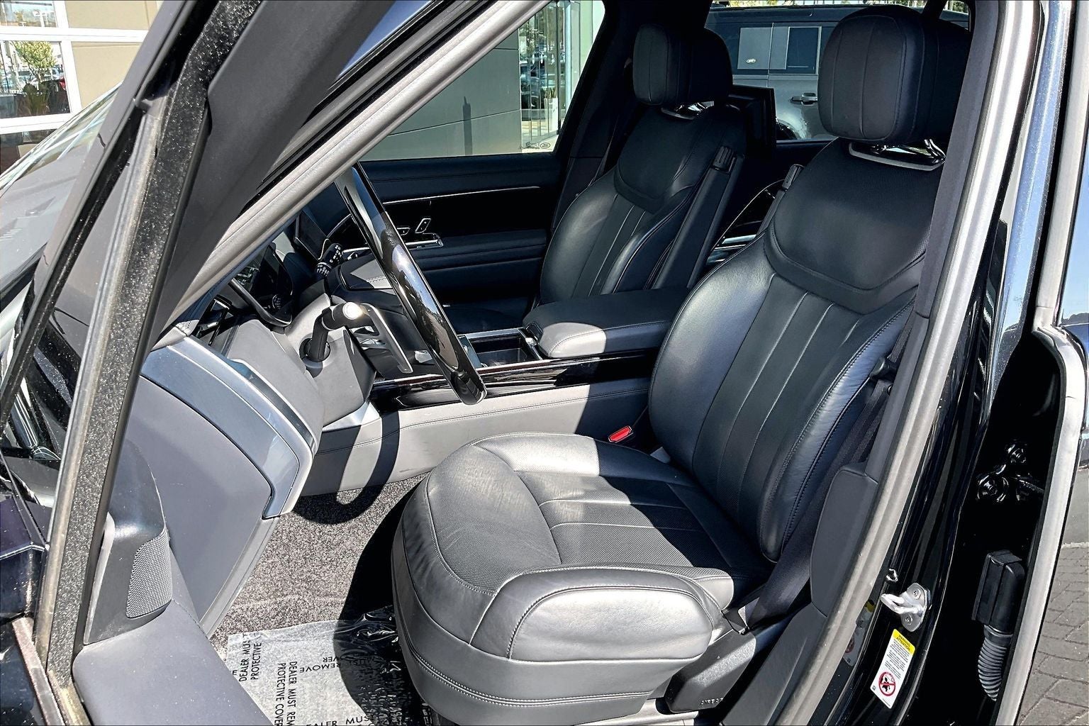 2023 Land Rover Range Rover SE LWB