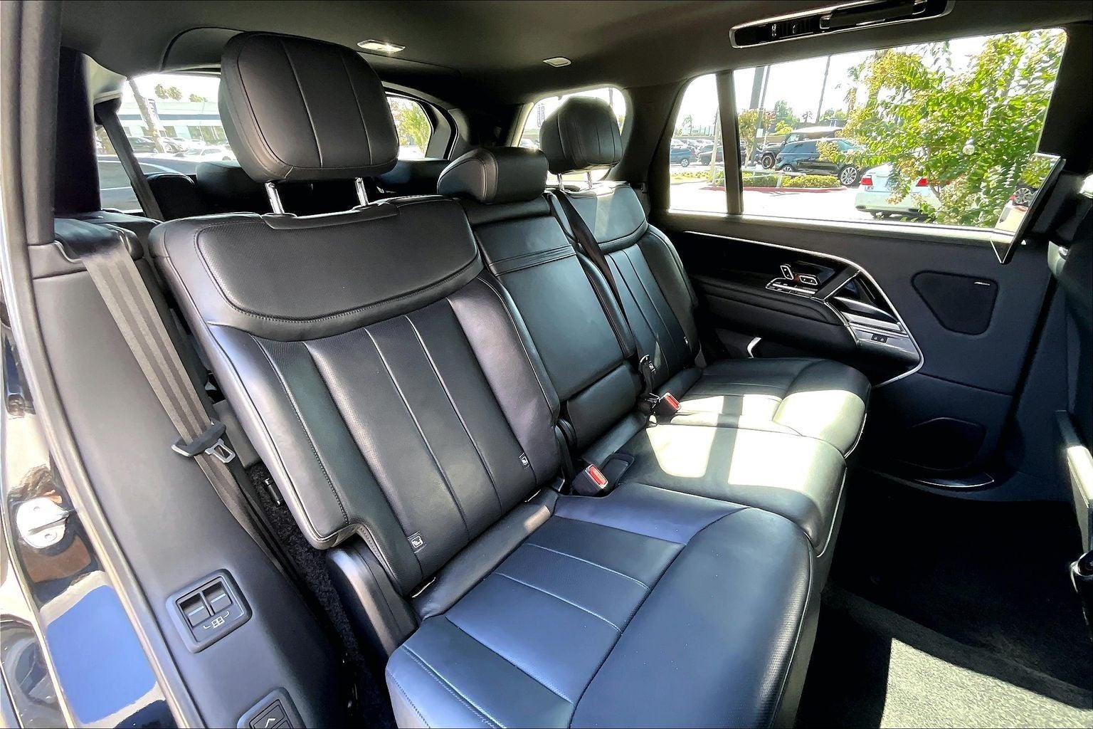 2023 Land Rover Range Rover SE LWB