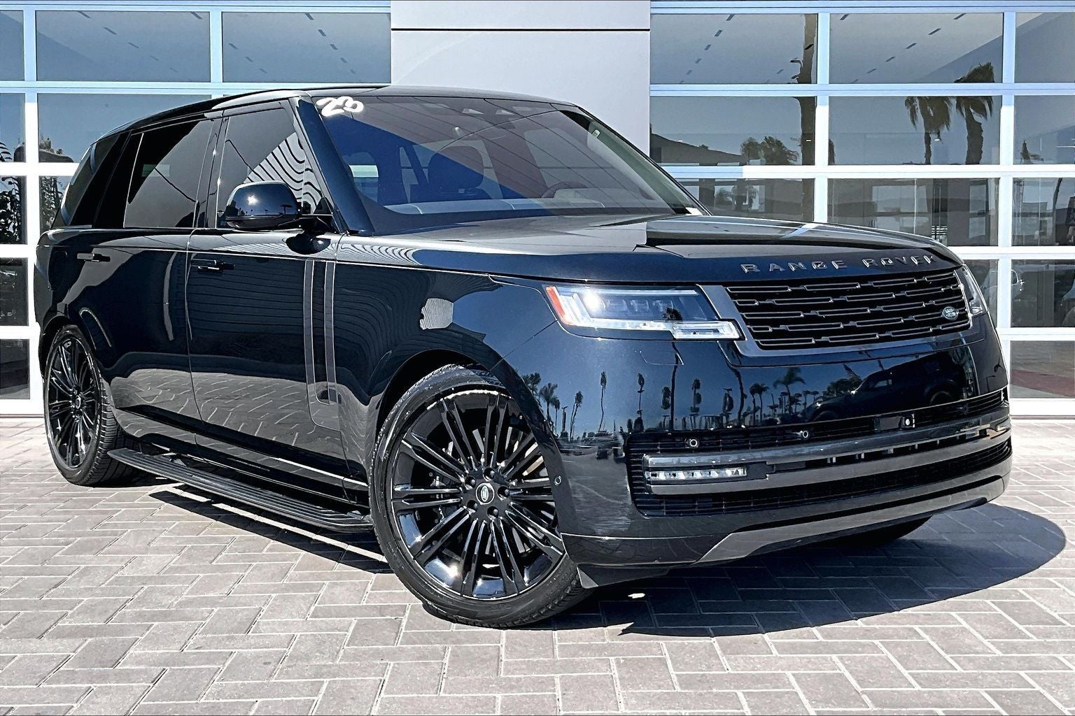 2023 Land Rover Range Rover SE LWB