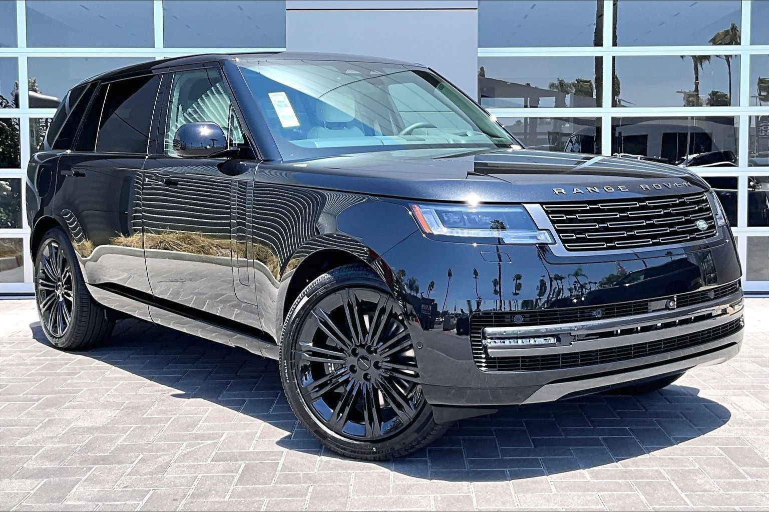 2026 Land Rover Range Rover SE LWB