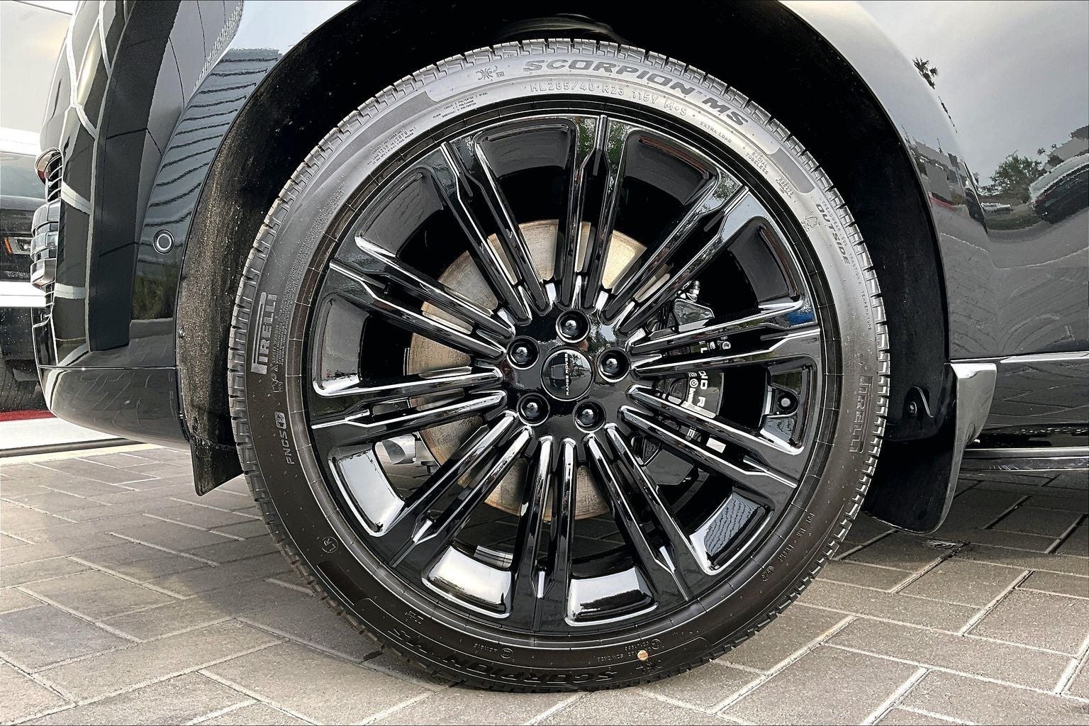 2026 Land Rover Range Rover SE LWB