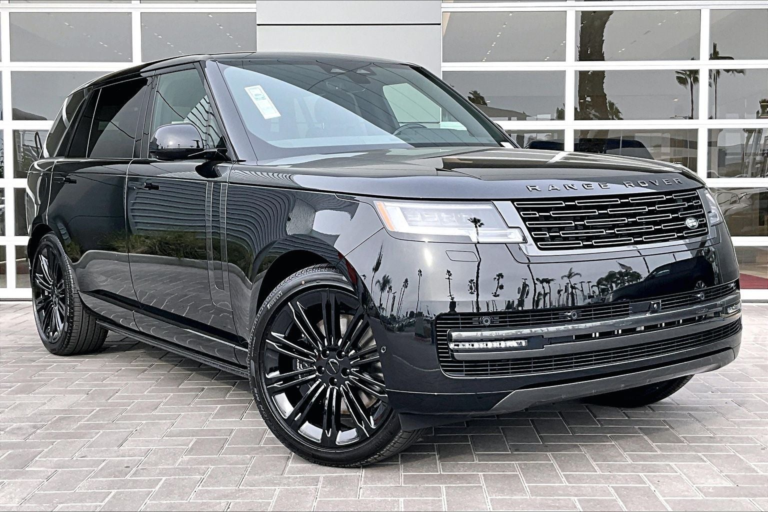 2026 Land Rover Range Rover SE LWB