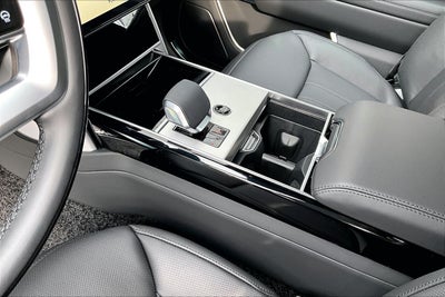 2026 Land Rover Range Rover SE LWB