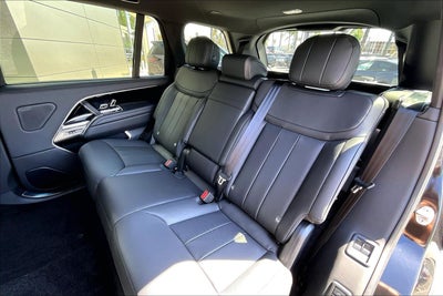 2026 Land Rover Range Rover SE LWB