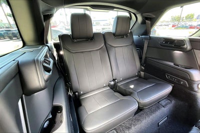 2026 Land Rover Range Rover SE LWB