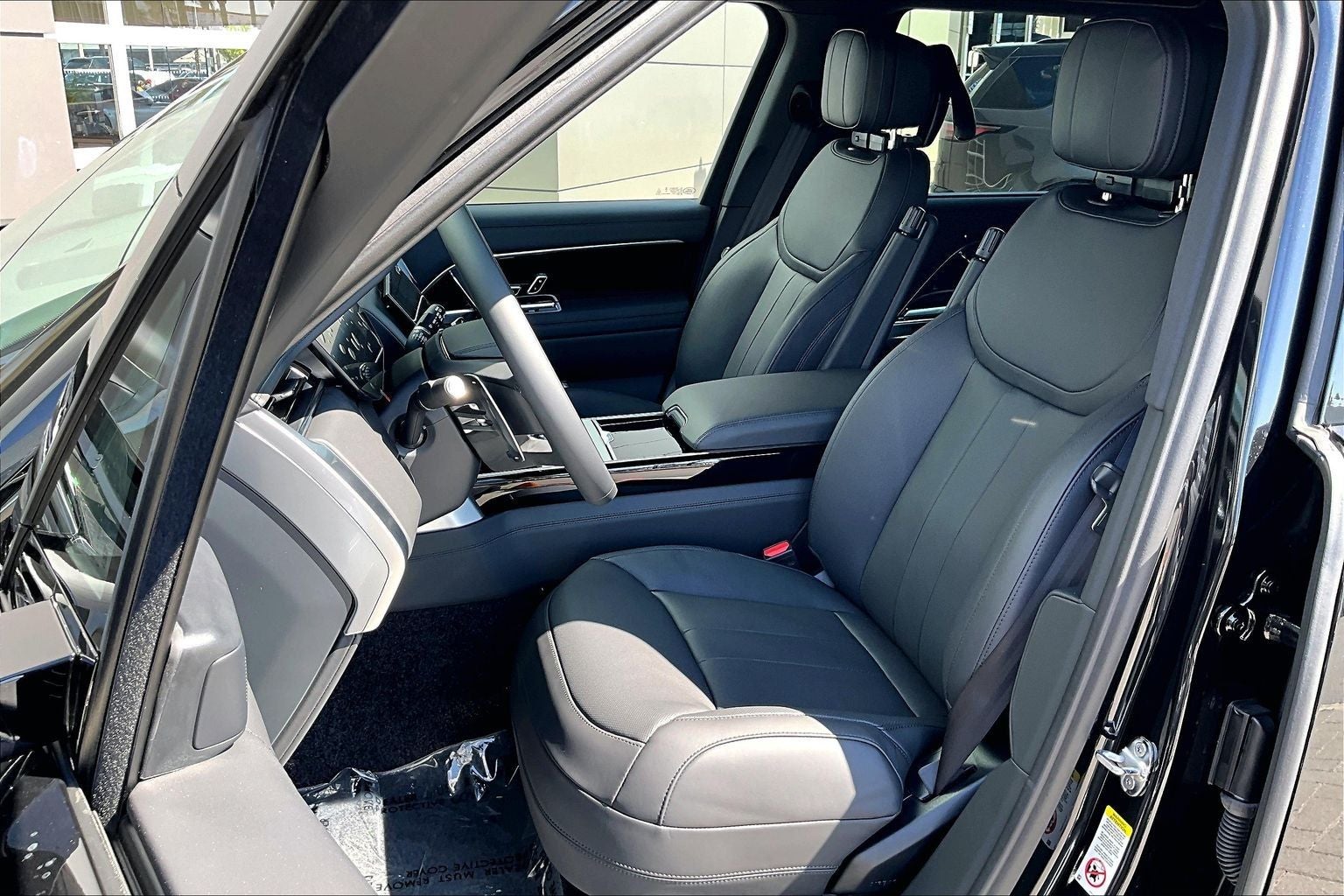 2026 Land Rover Range Rover SE LWB