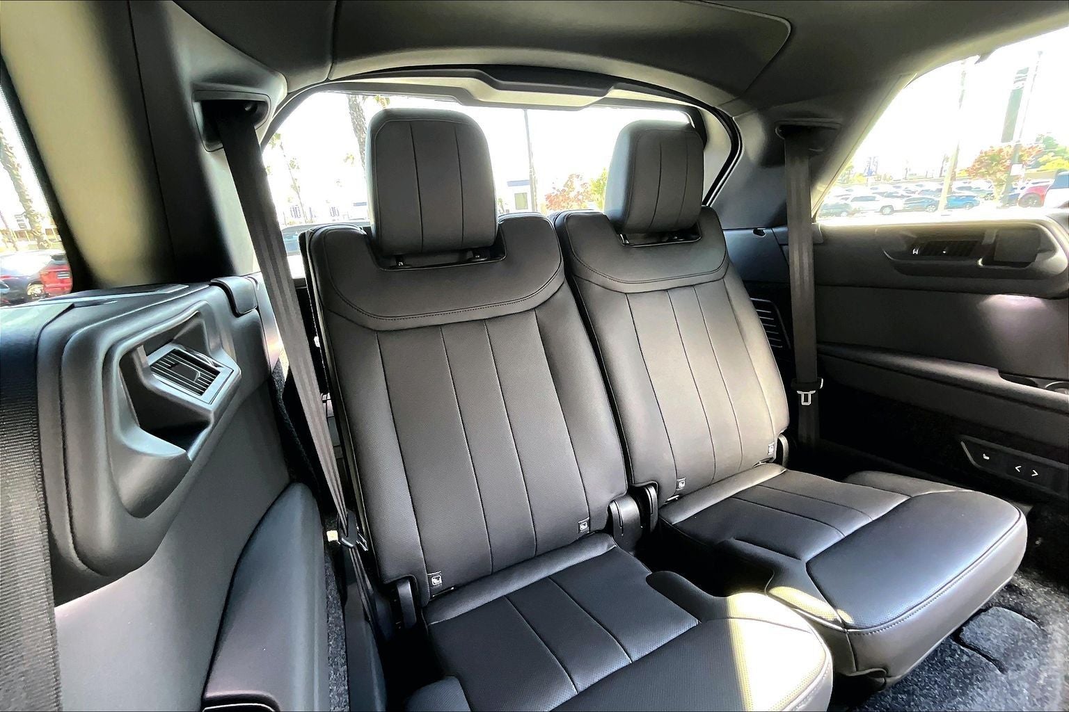 2026 Land Rover Range Rover SE LWB