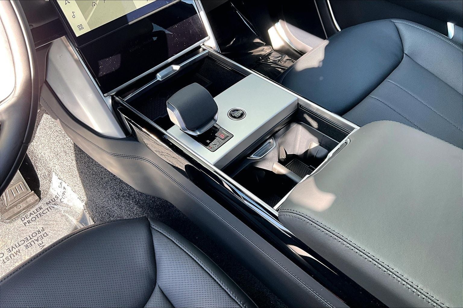 2026 Land Rover Range Rover SE LWB