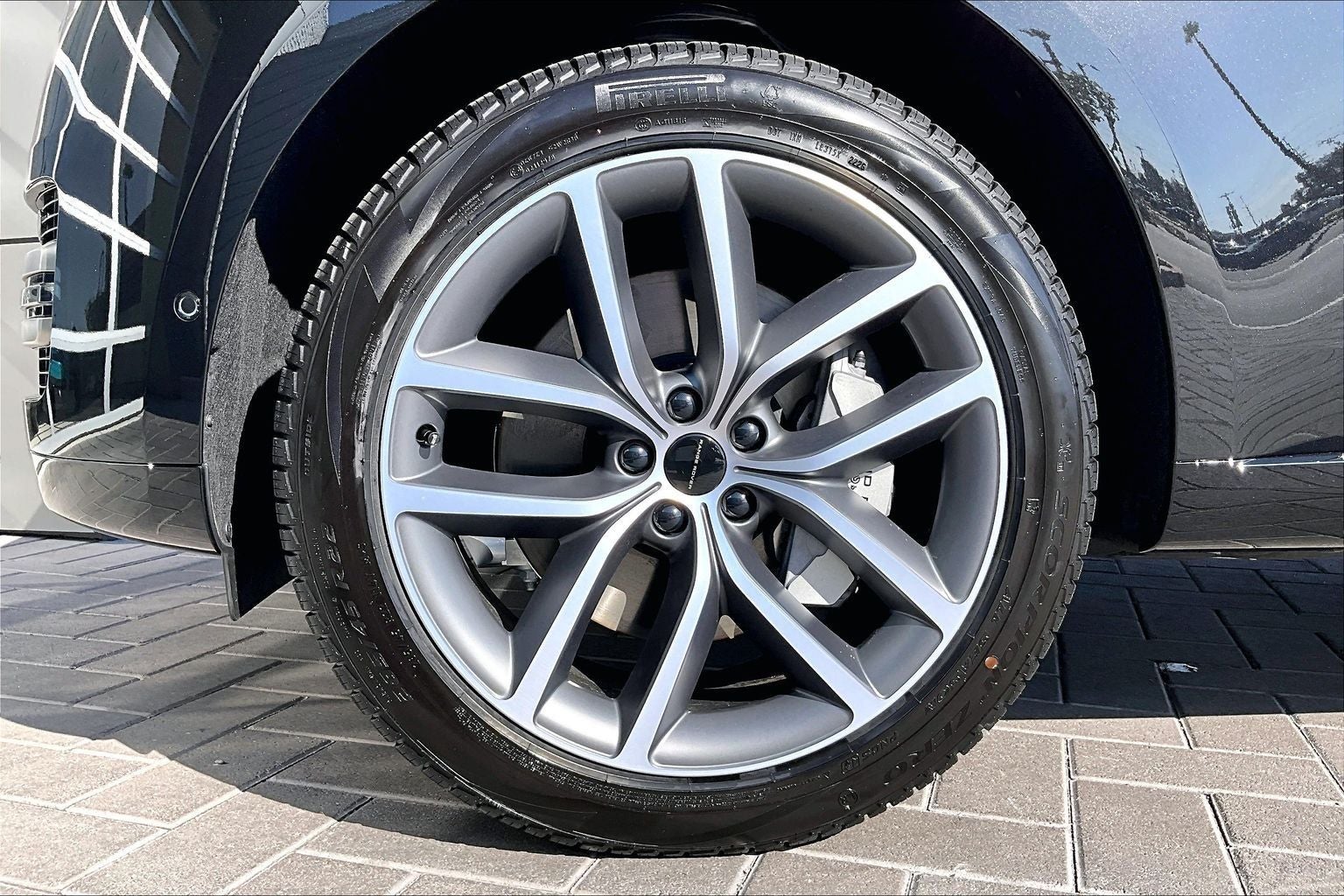 2026 Land Rover Range Rover SE LWB