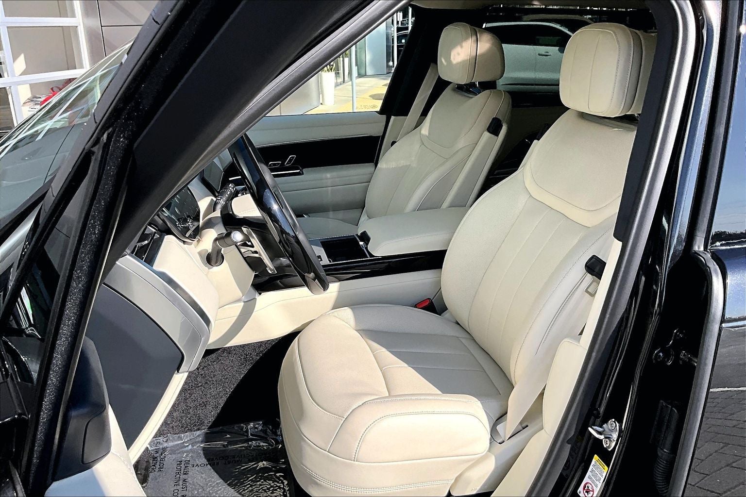 2026 Land Rover Range Rover SE LWB