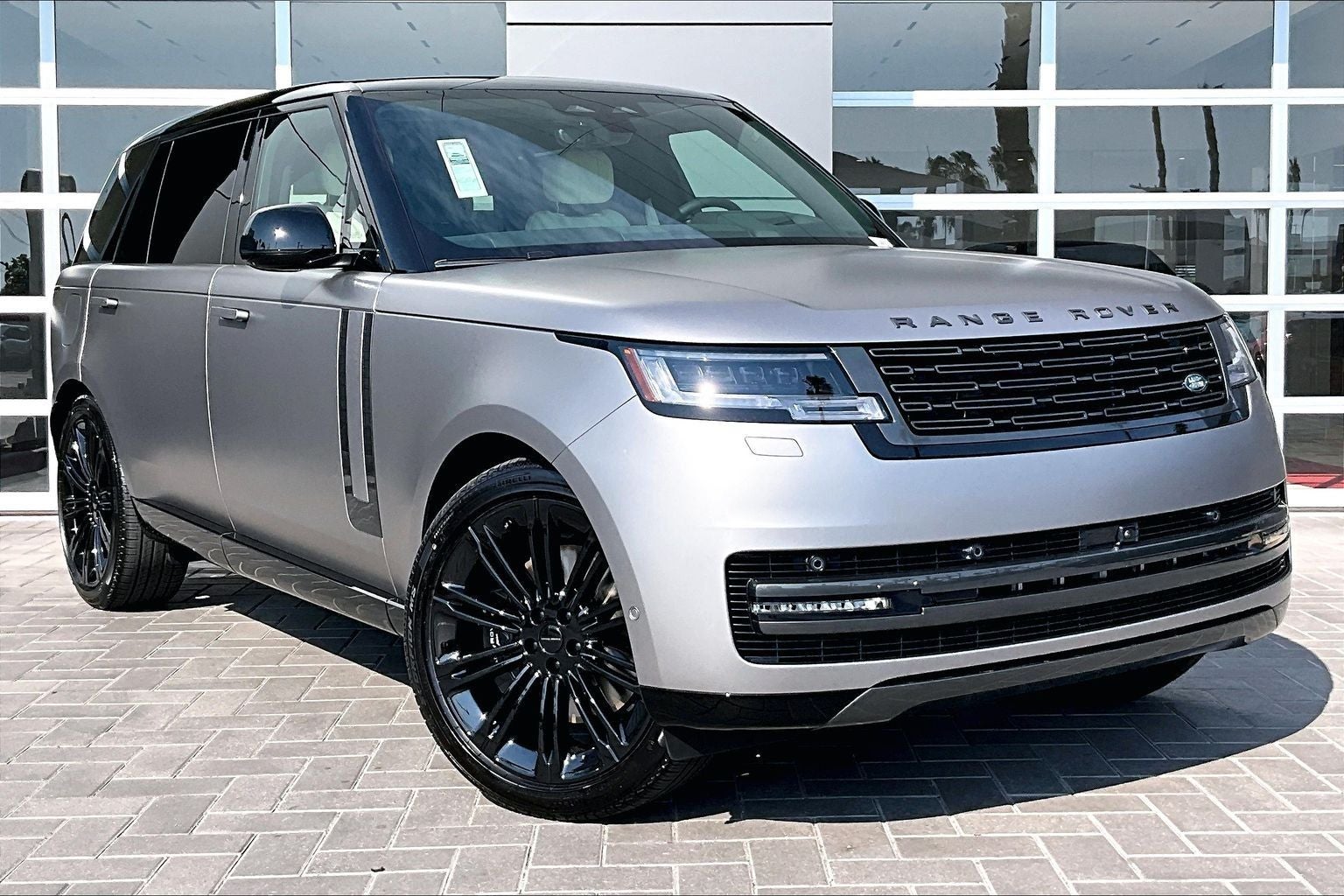 2026 Land Rover Range Rover SE LWB