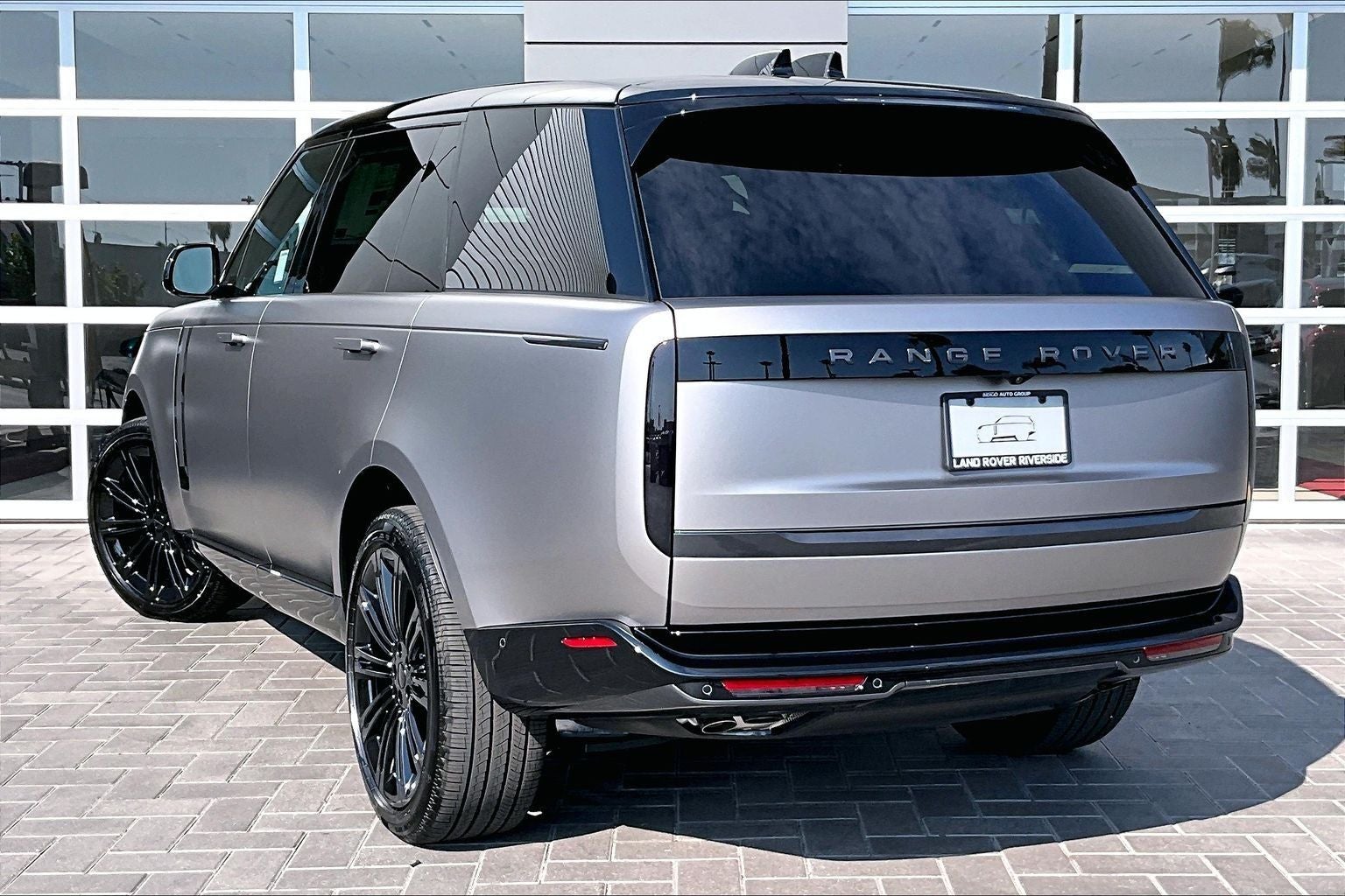 2026 Land Rover Range Rover SE LWB