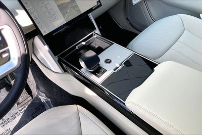 2026 Land Rover Range Rover SE LWB