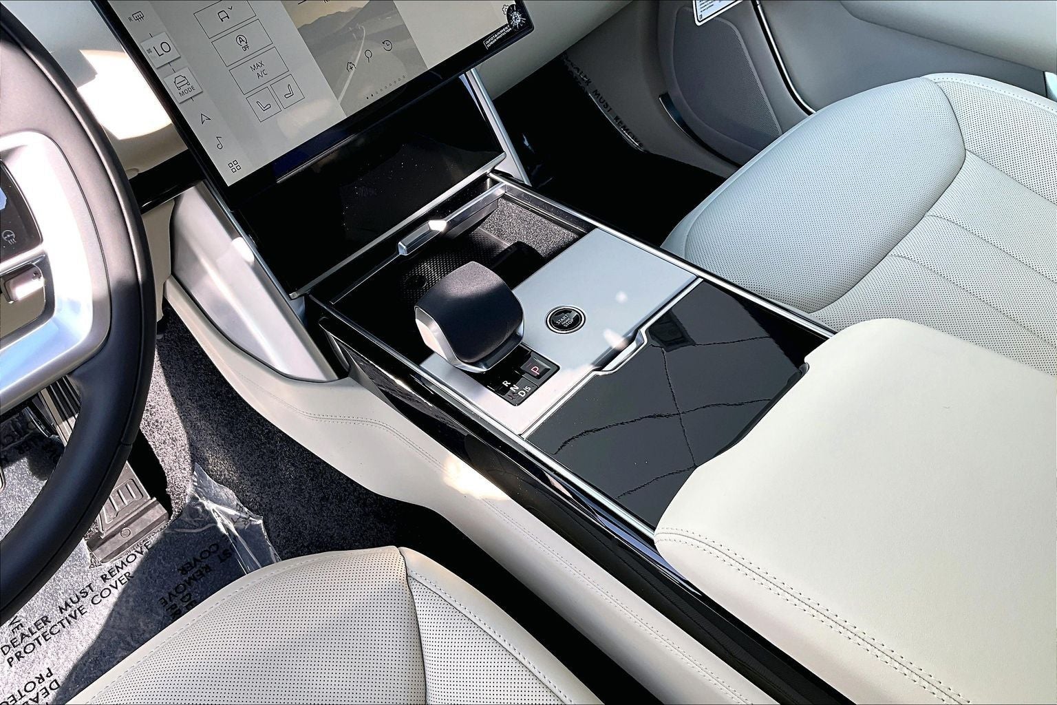 2026 Land Rover Range Rover SE LWB