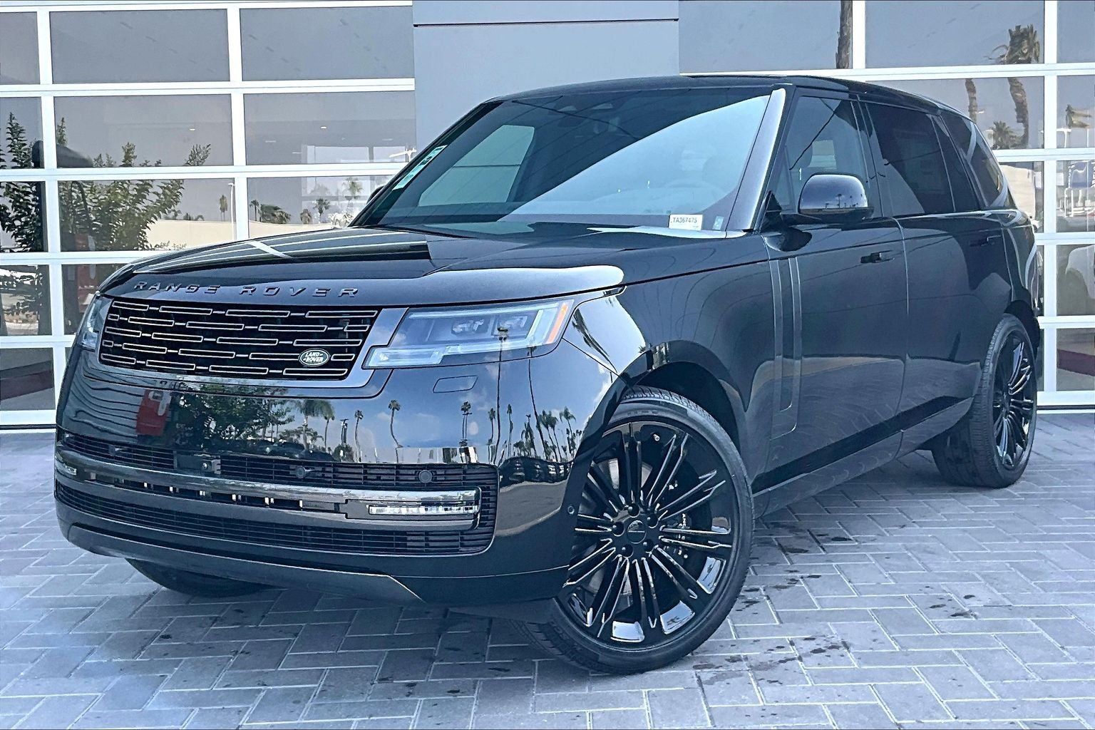 2026 Land Rover Range Rover SE LWB