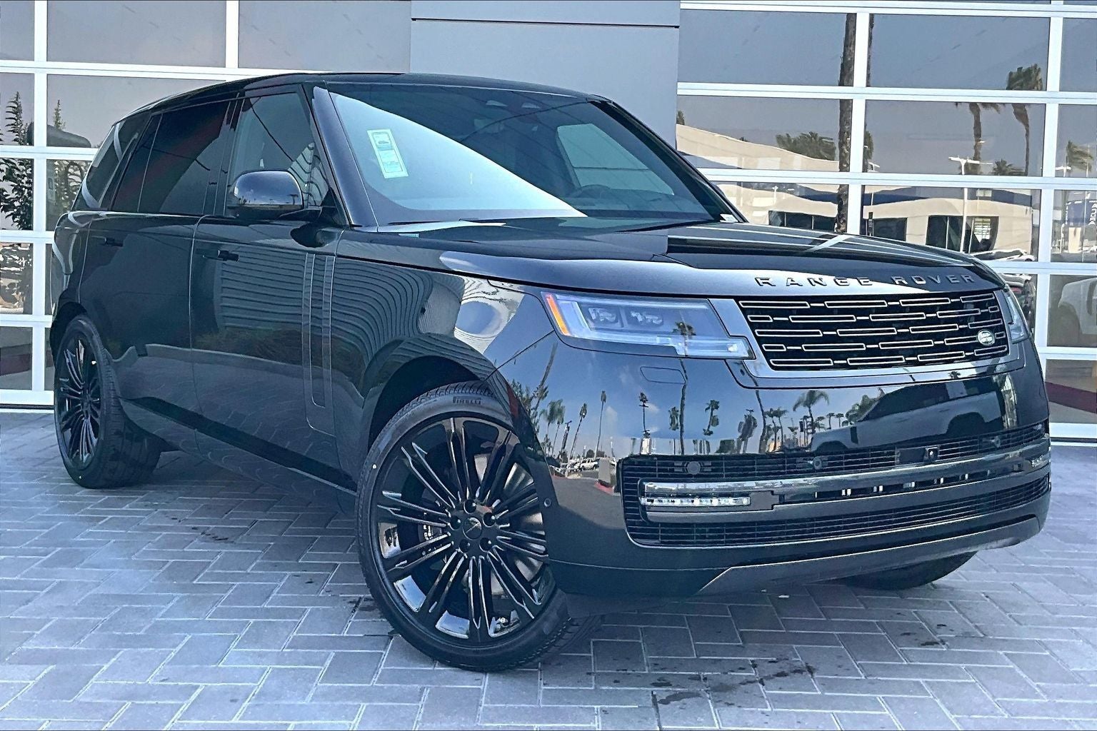 2026 Land Rover Range Rover SE LWB