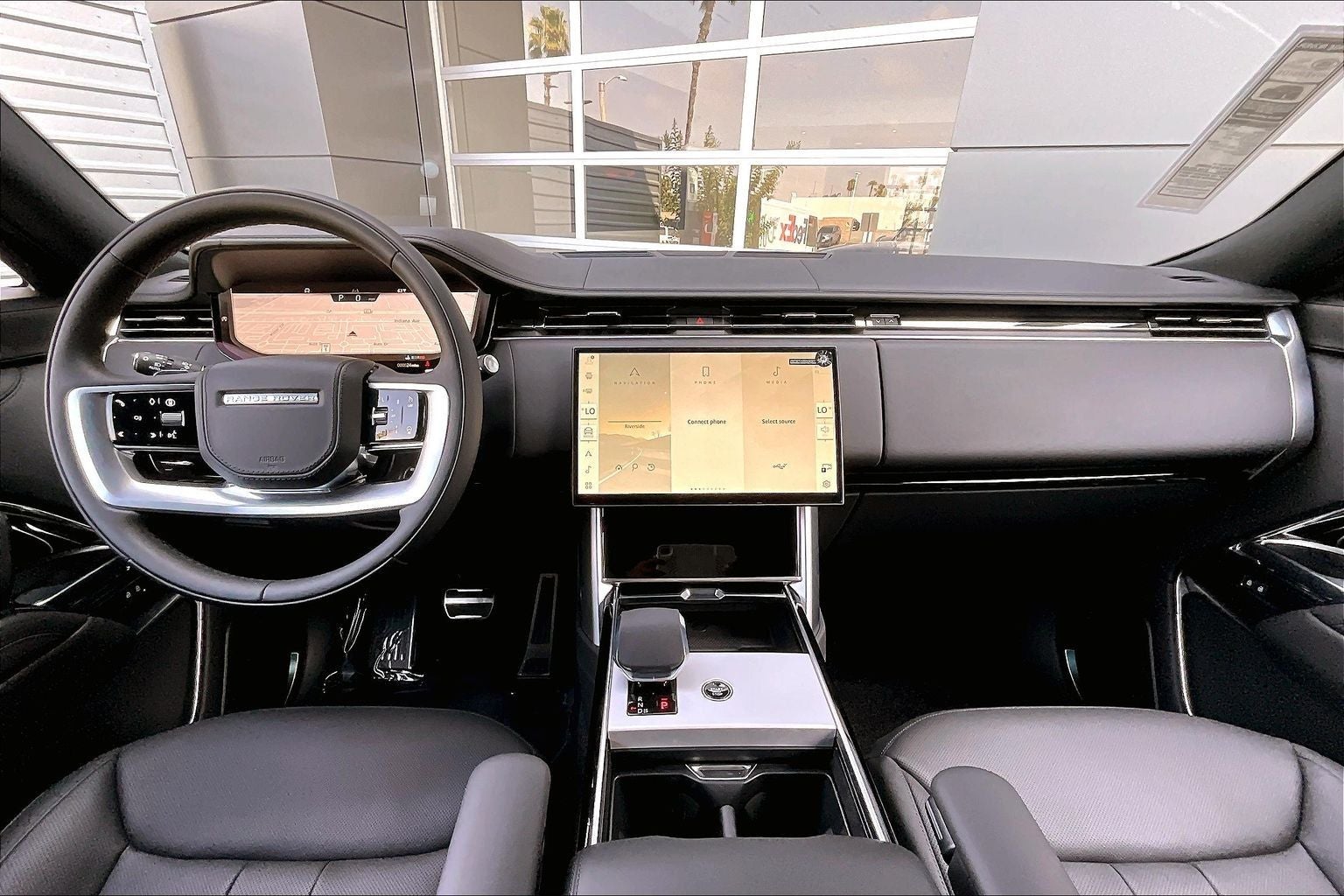 2026 Land Rover Range Rover SE LWB
