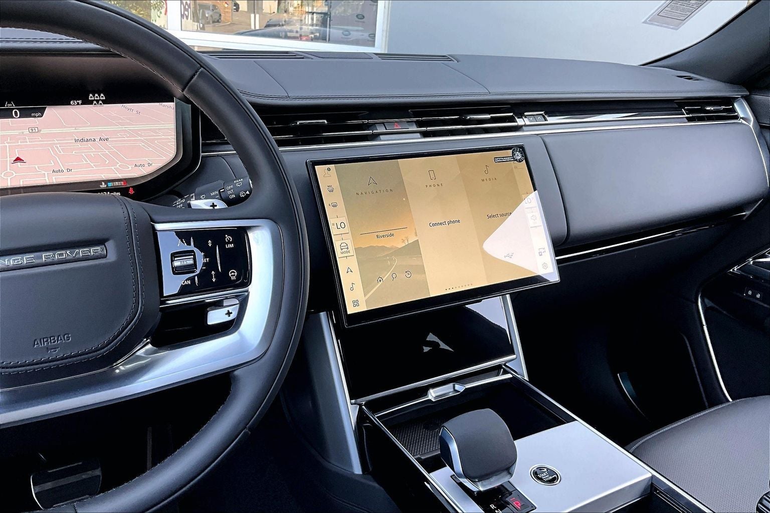 2026 Land Rover Range Rover SE LWB