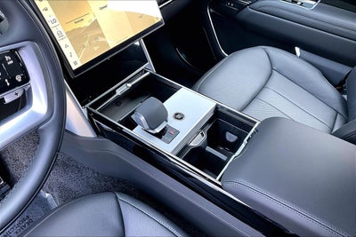 2026 Land Rover Range Rover SE LWB