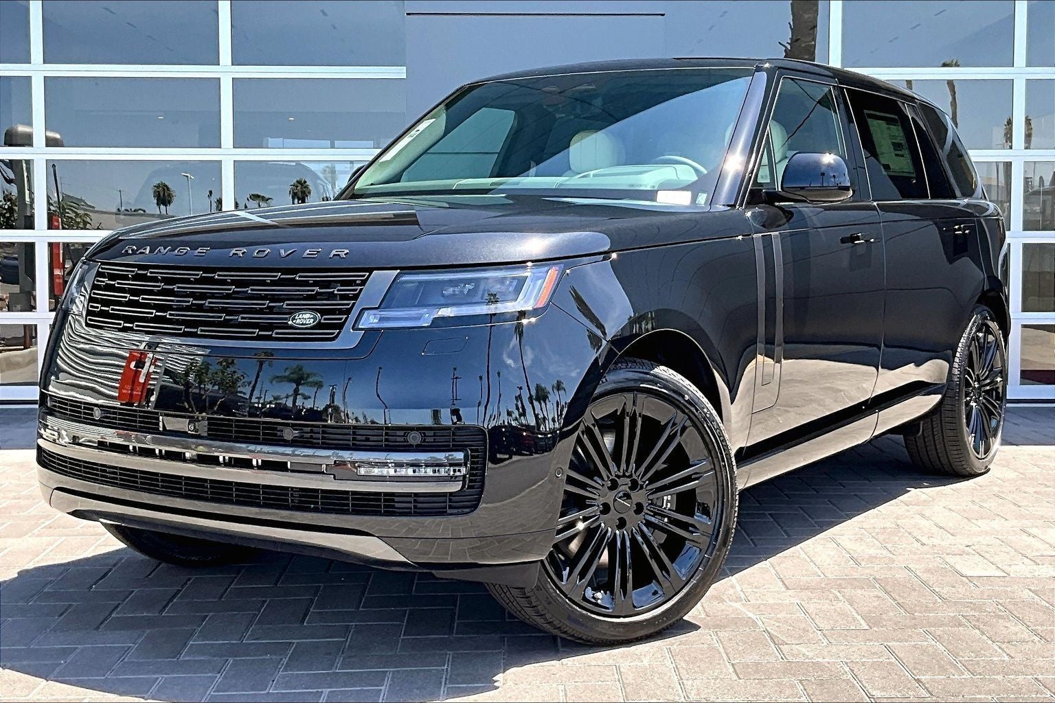 2026 Land Rover Range Rover SE LWB
