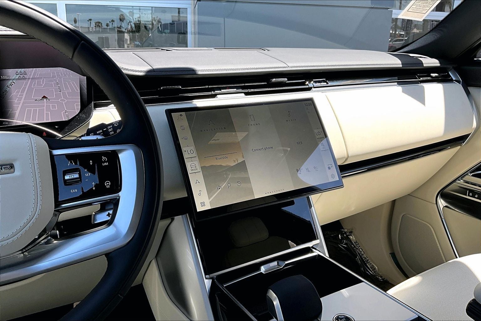 2026 Land Rover Range Rover SE LWB