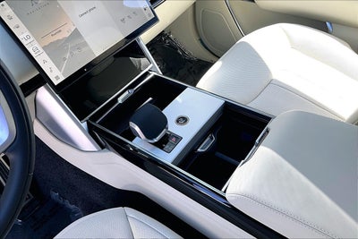 2026 Land Rover Range Rover SE LWB