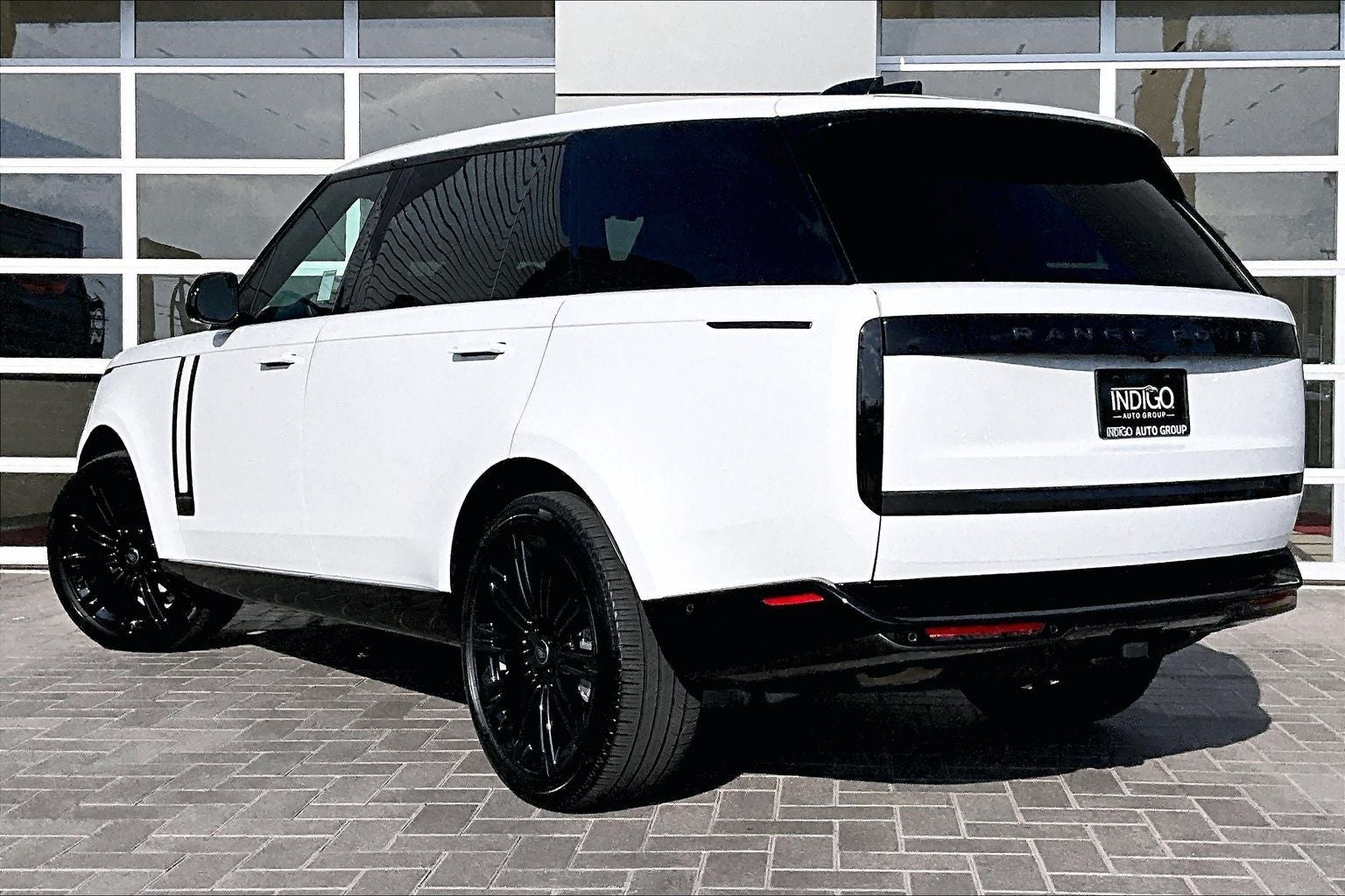 2025 Land Rover Range Rover SE LWB
