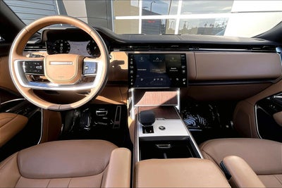 2025 Land Rover Range Rover SE LWB