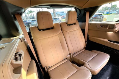 2025 Land Rover Range Rover SE LWB