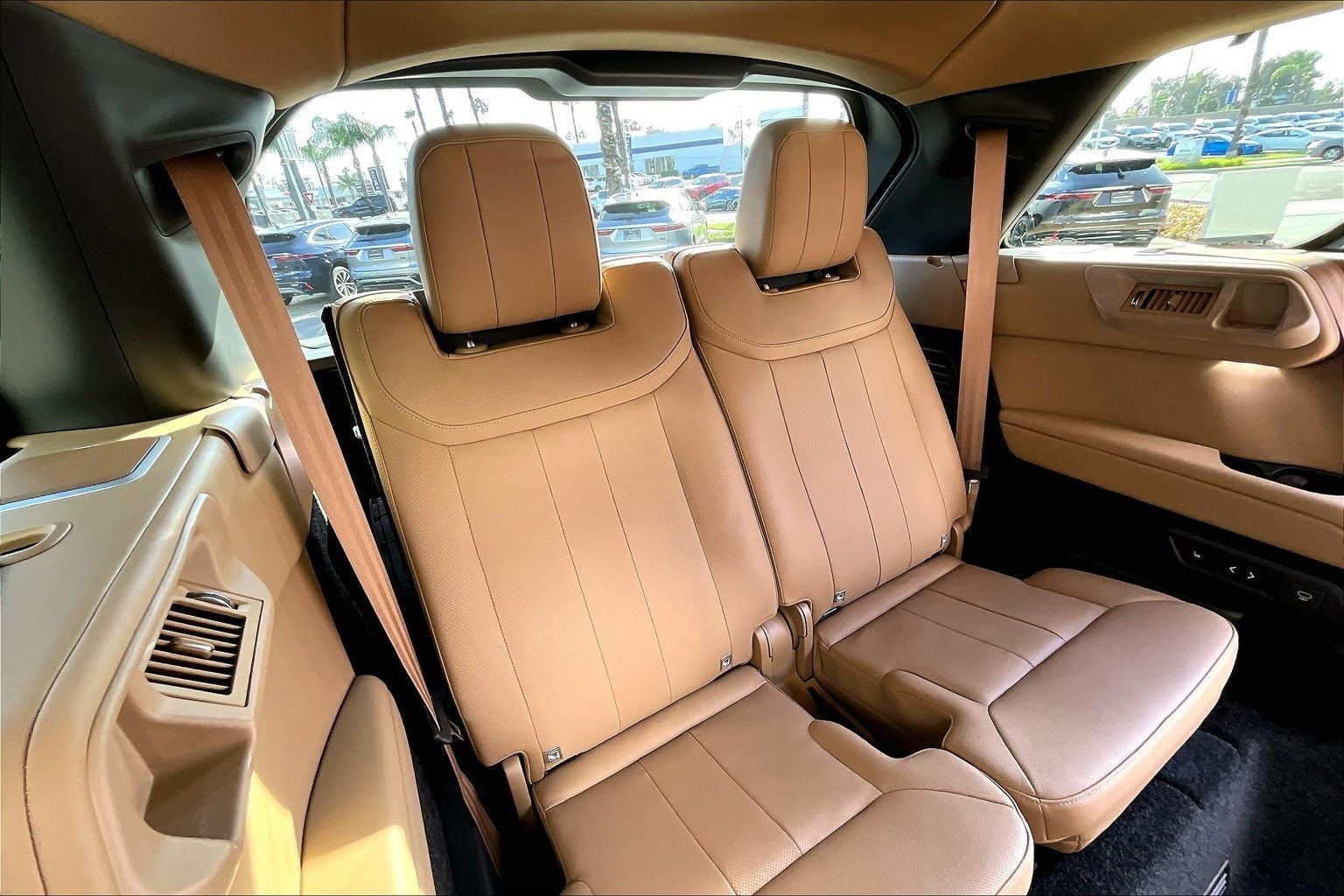 2025 Land Rover Range Rover SE LWB