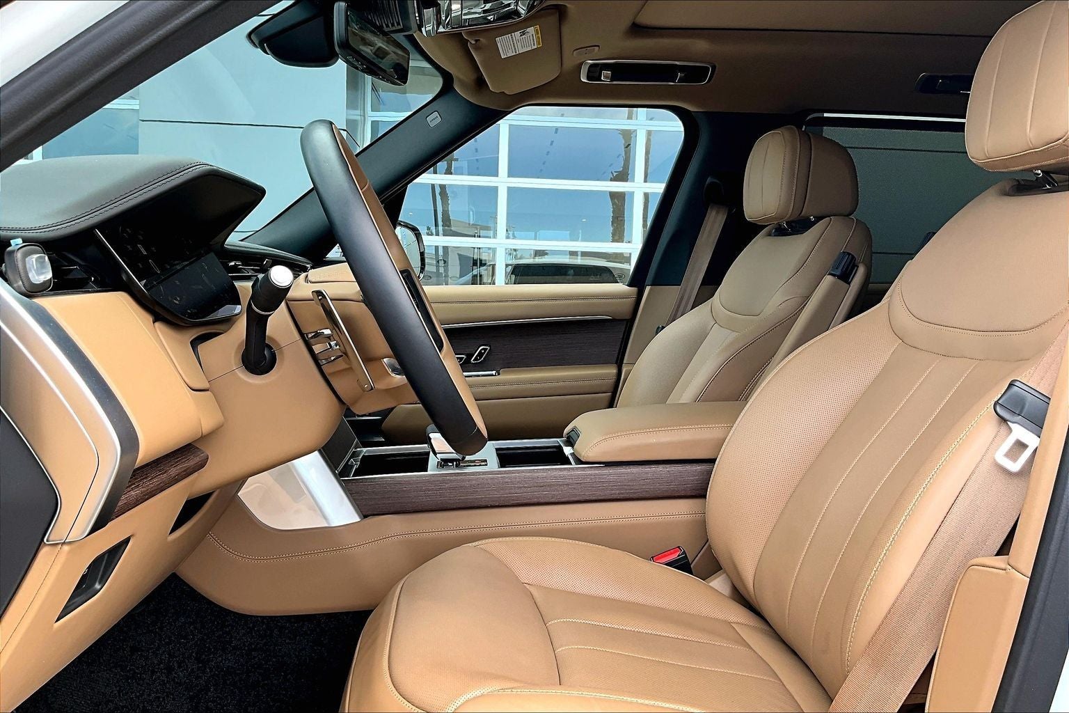 2025 Land Rover Range Rover SE LWB