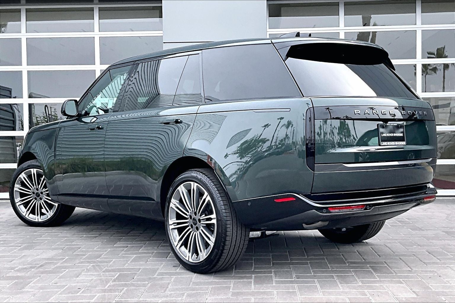 2026 Land Rover Range Rover SE LWB