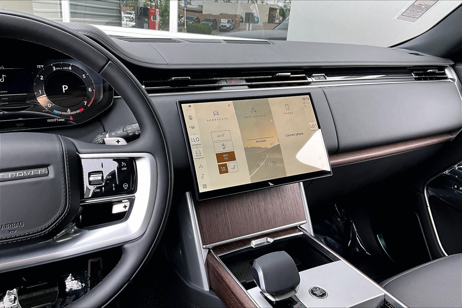 2026 Land Rover Range Rover SE LWB