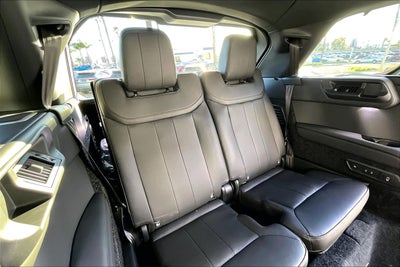 2026 Land Rover Range Rover SE LWB