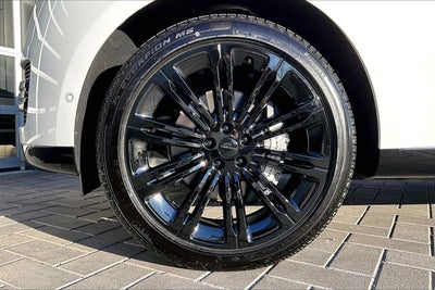 2026 Land Rover Range Rover SE LWB