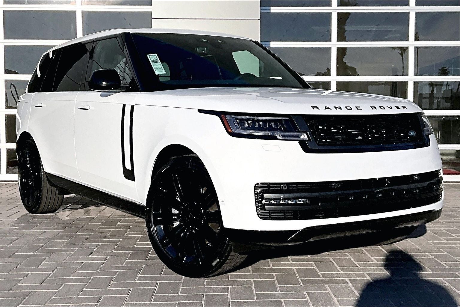 2026 Land Rover Range Rover SE LWB