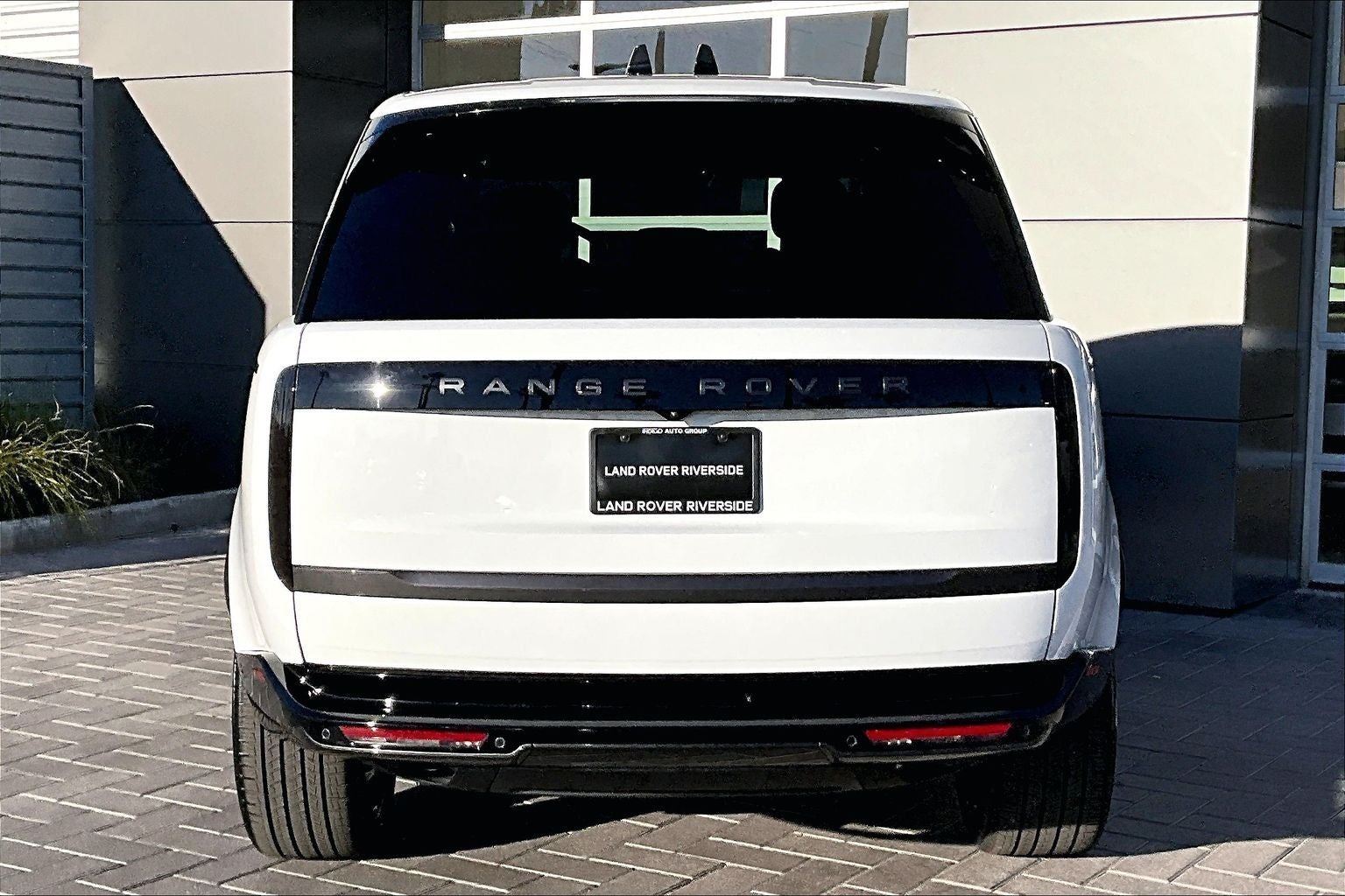 2026 Land Rover Range Rover SE LWB