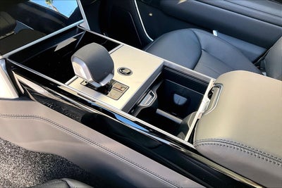 2026 Land Rover Range Rover SE LWB