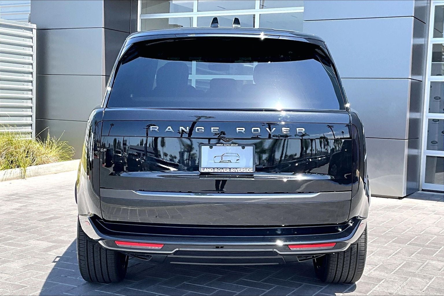 2026 Land Rover Range Rover SE LWB