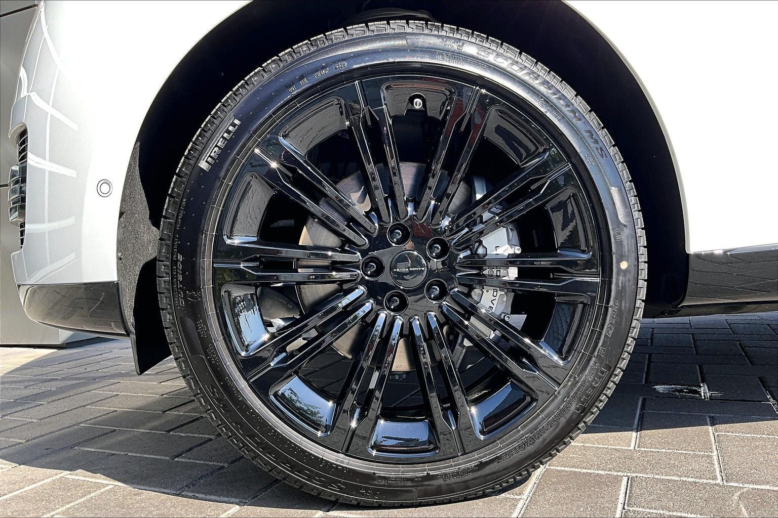2026 Land Rover Range Rover SE LWB